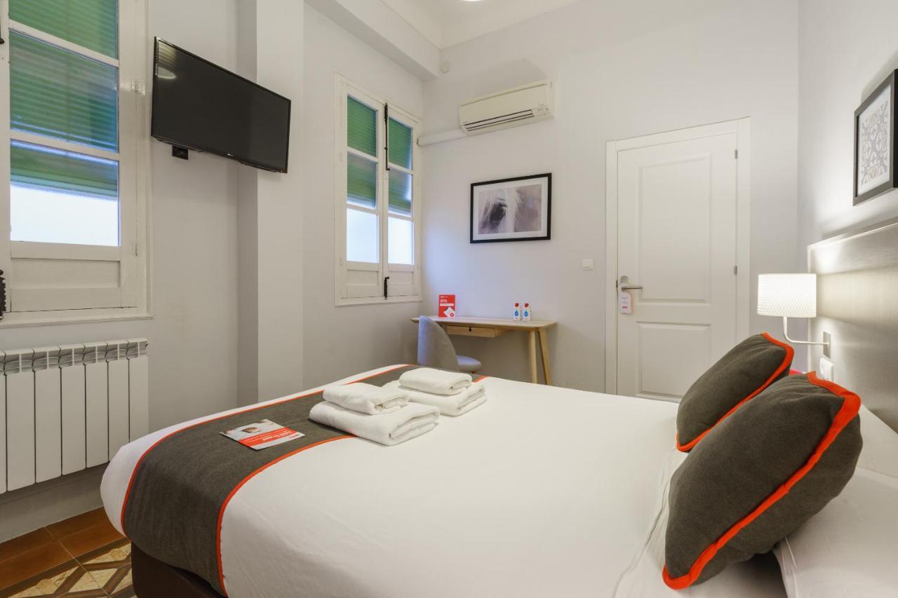 Oyo Fonda Sanchez Hotell Granada Exteriör bild