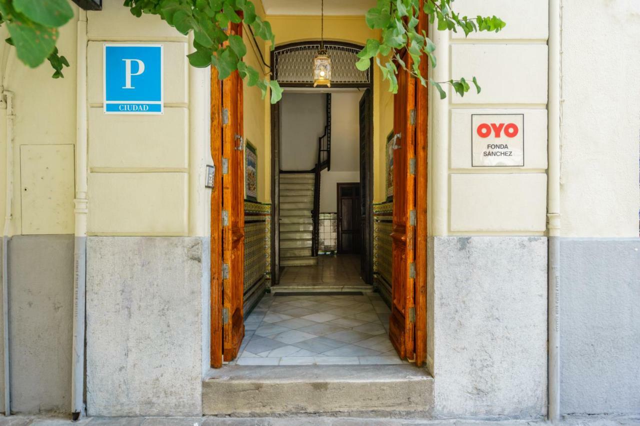 Oyo Fonda Sanchez Hotell Granada Exteriör bild