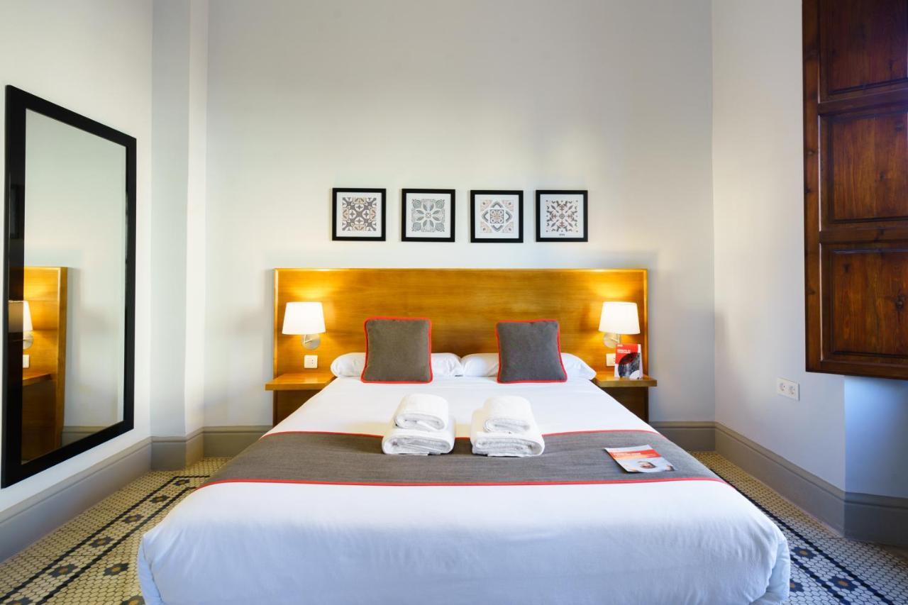 Oyo Fonda Sanchez Hotell Granada Exteriör bild