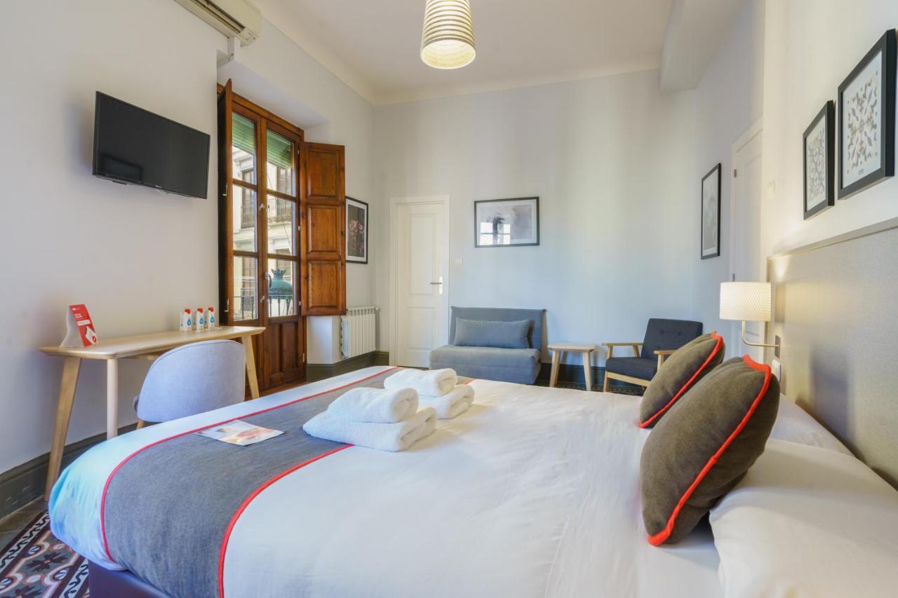 Oyo Fonda Sanchez Hotell Granada Exteriör bild