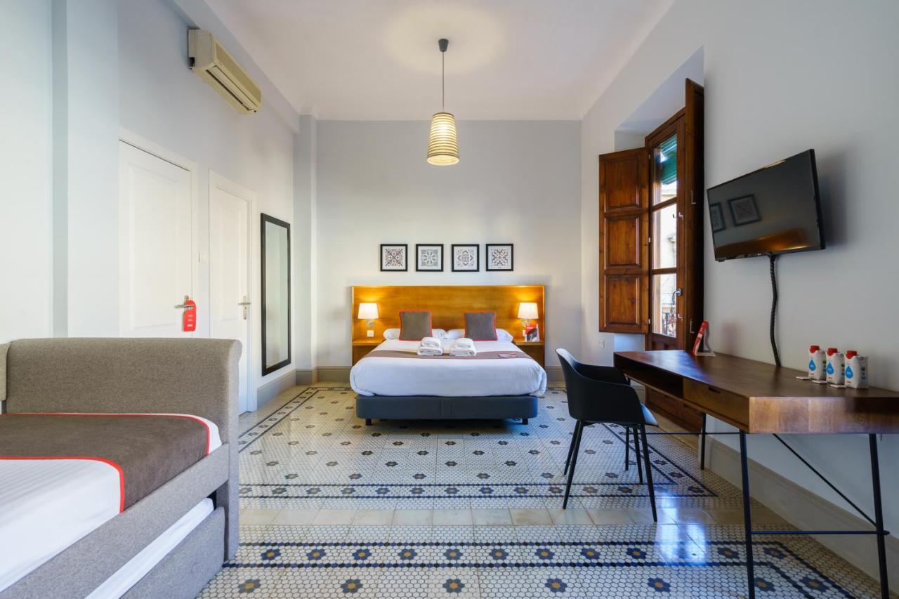 Oyo Fonda Sanchez Hotell Granada Exteriör bild